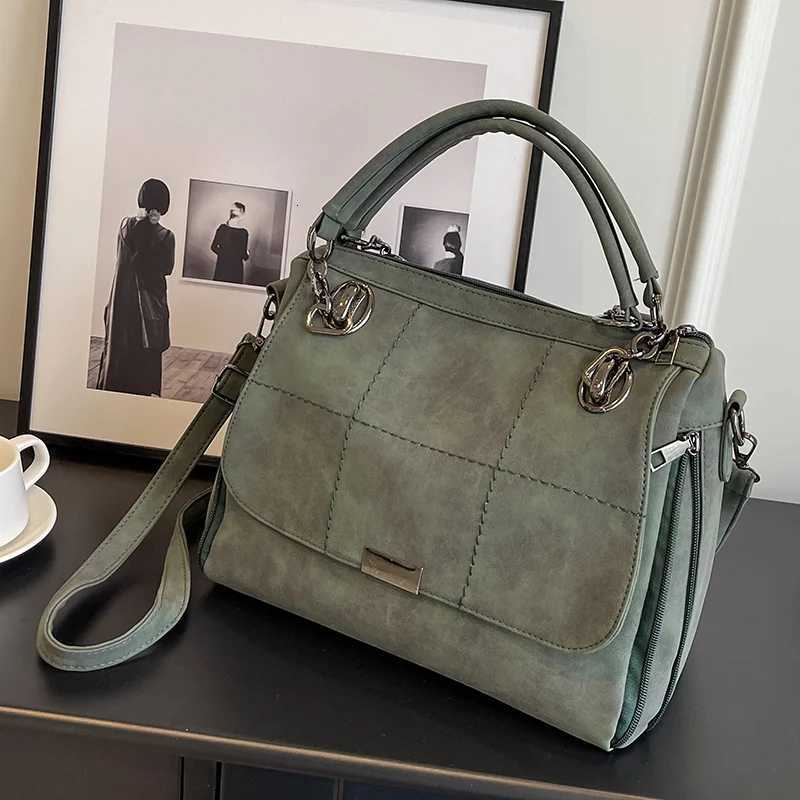 Fashion Japanese New Tote Bag for Women Highcapacity Y2k Aesthetic Trendy Shoulder Handbags All Match Frosted Messenger Bags Z250903