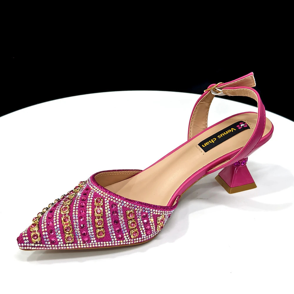 Shiny Italian Fashion Pointed Toe Women Heel Rhinestone Decoration Fuchsia Color Shoes And Bag Set 250905