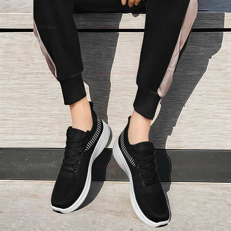 Men Women Vulcanized Casual Running Shoes Lightweight Breathable Tennis Sneakers Fitness Athletic Shoes Unisex Sports Footwear Z250905