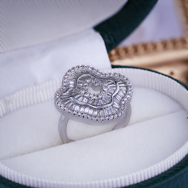 Luxury Brand Designer Jewelry 2024 Tiktok Live Source Simulated Moissanite Princess Cut Four-Leaf Clover Fashion Full Diamond Micro Pave Adjustable Ri