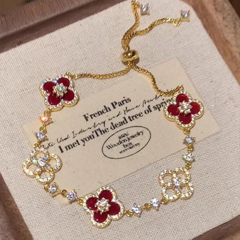 Luxury Brand Designer Jewelry Luxurious Lucky Clover Bracelet Exquisite White Light Luxury French Adjustable Women's Jewelry