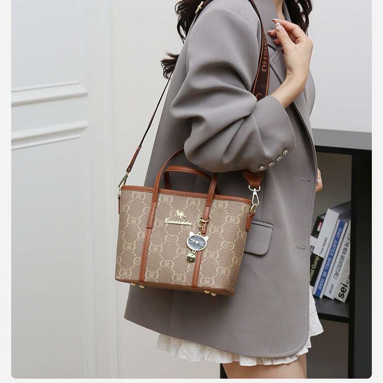 Fashion Designer Bags Luxury Handbags Letter Printed Single Shoulder Crossbody Bucket Bag 2025 New Fashionable Large Capacity Handbag for Women