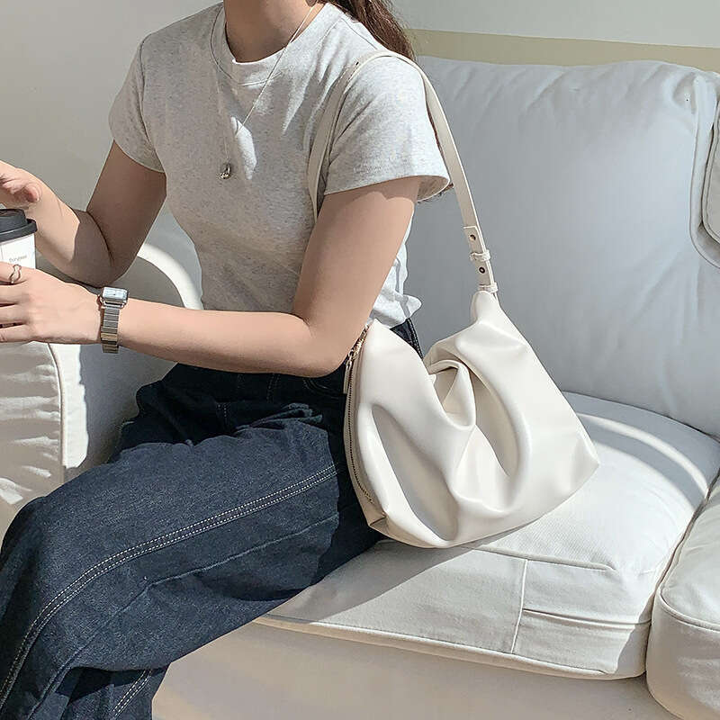 New Korean Style Versatile Tote Commuter High-end Large Capacity Shoulder Women Fashion Simple Pleated Bag