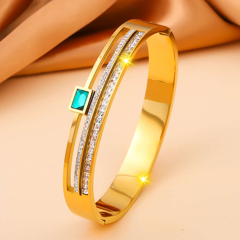 Stainless for Women New Style with Inlaid Dias Fashionable Simple Design Titanium Steel Bracelet Jewelry