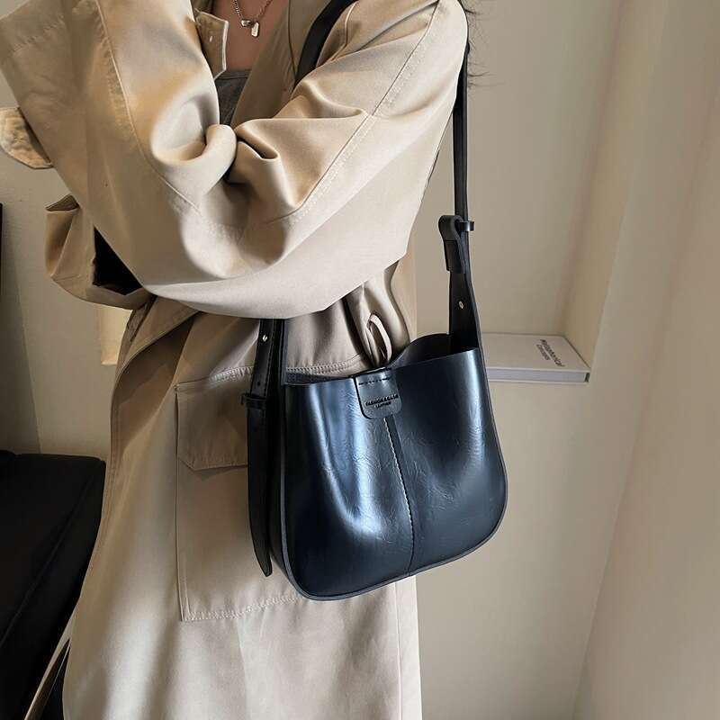 High End Large Capacity, 2024 New Trendy And Niche Design, Soft Leather One Shoulder Crossbody For Women With Bucket Bag