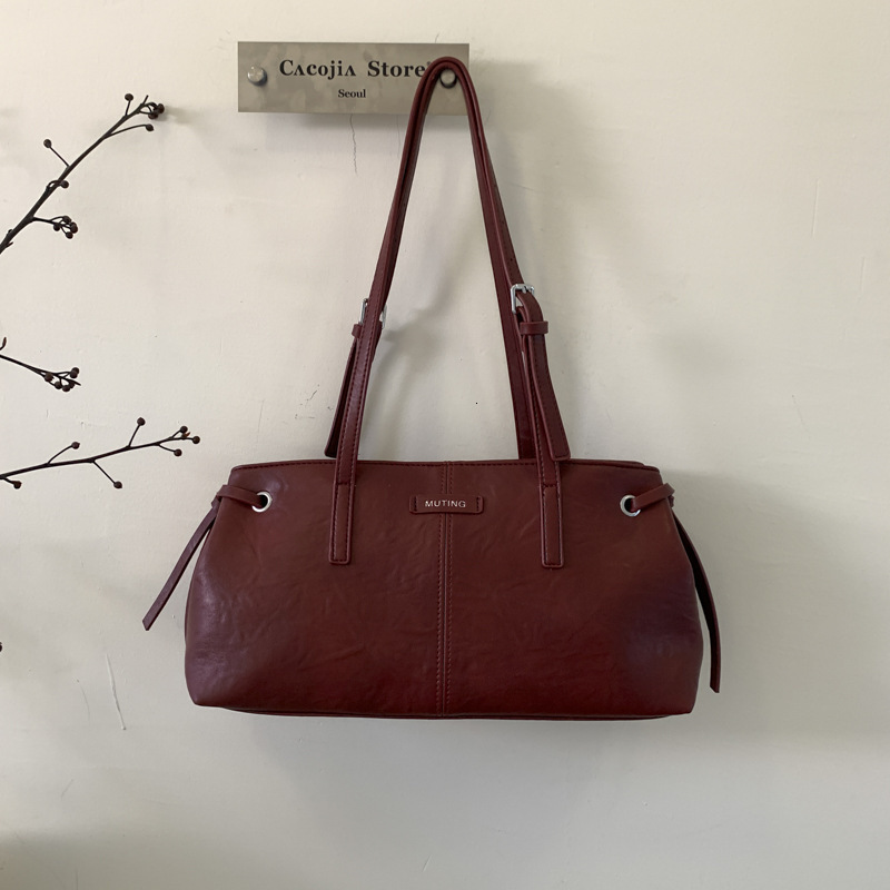 Designer Women's Handbag 2025 New Vintage Large Capacity Commuter Bag Casual Crossbody Bag