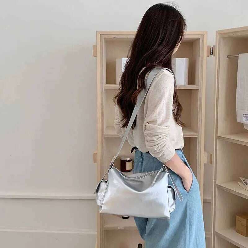 Women Leather S Solid Large Capacity Commute Shoulder Packs Female Casual Versatile Denim Zipper Underarm Bag