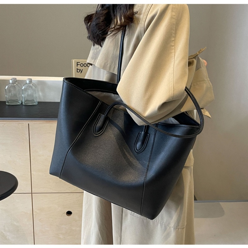 Designer Bag Luxury Bag High-Quality Free Designer Shoulder Bags 2025 Spring New Fashionable Knitting Shoulder Bag Crossbody Durable Artwork Woman Whi