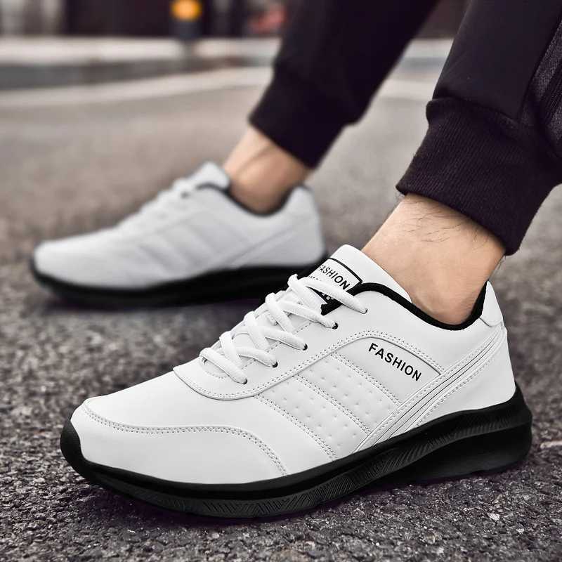 Sneakers Men Casual Shoes Light Leather New Classic Men Running Shoes Outdoor Breathable Mesh Jogging Sports Shoes Z250905