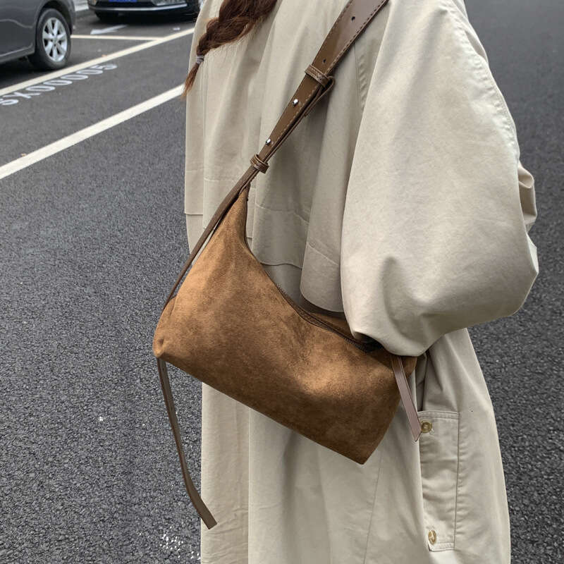 2025 Autumn Winter New Versatile Handbag Commuter Underarm Women's Shoulder Niche Crossbody Bag