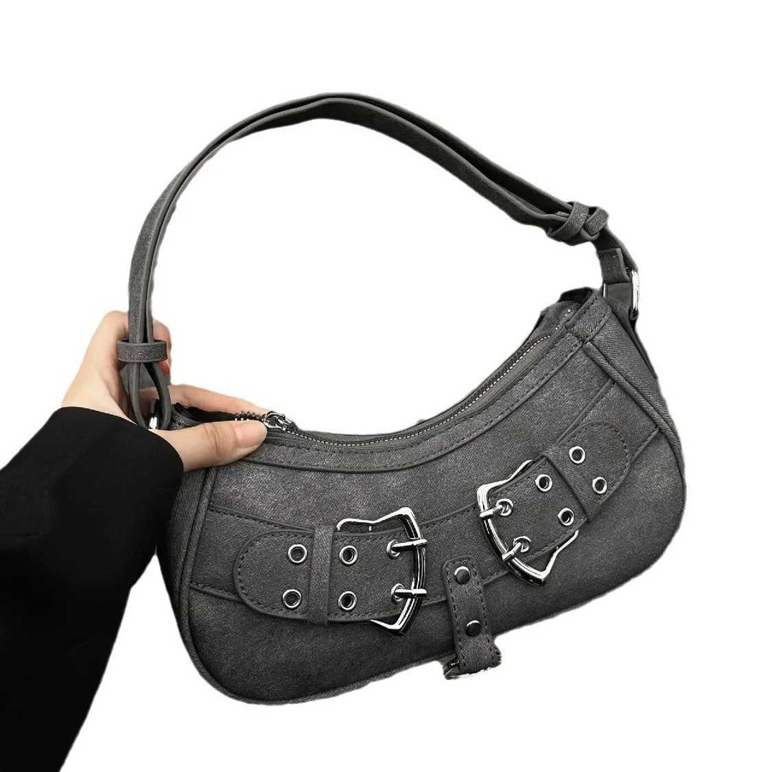 Sweet and Cool Spicy Fashion Niche Underarm Bag Highend Feeling Bag for Women 2024 New Casual Versatile Shoulder Bag Z250903