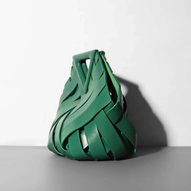 2022 New Trend Fashion Handbags And Purses For Women Designer Triangle Hobos Hollow Out Vegetable Basket Leather Shoulder Bags