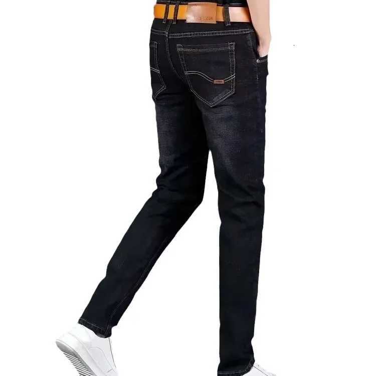 Mens AutumnWinter Jeans FleeceLined And Thickened StraightLeg LooseFit Plus Size For Cold Weather Outdoor Wear W250905