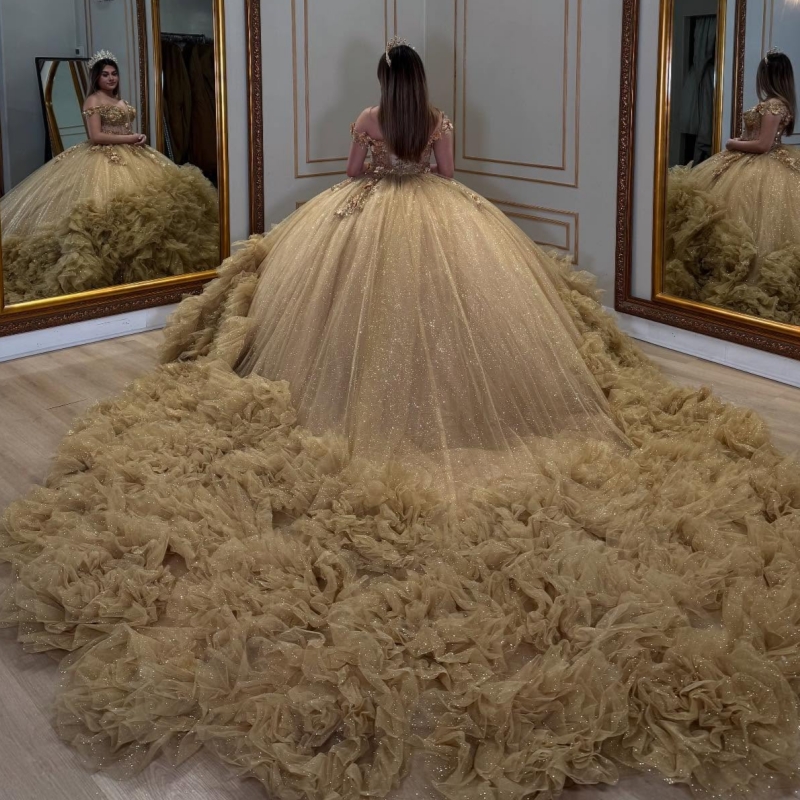 Champagne Shiny Quinceanera Dresses Off Shoulder Ball Gown Sweet 16 Dress Applique Flower Tiered Tull Beads Birthday Party Vestidos 15 De Anos