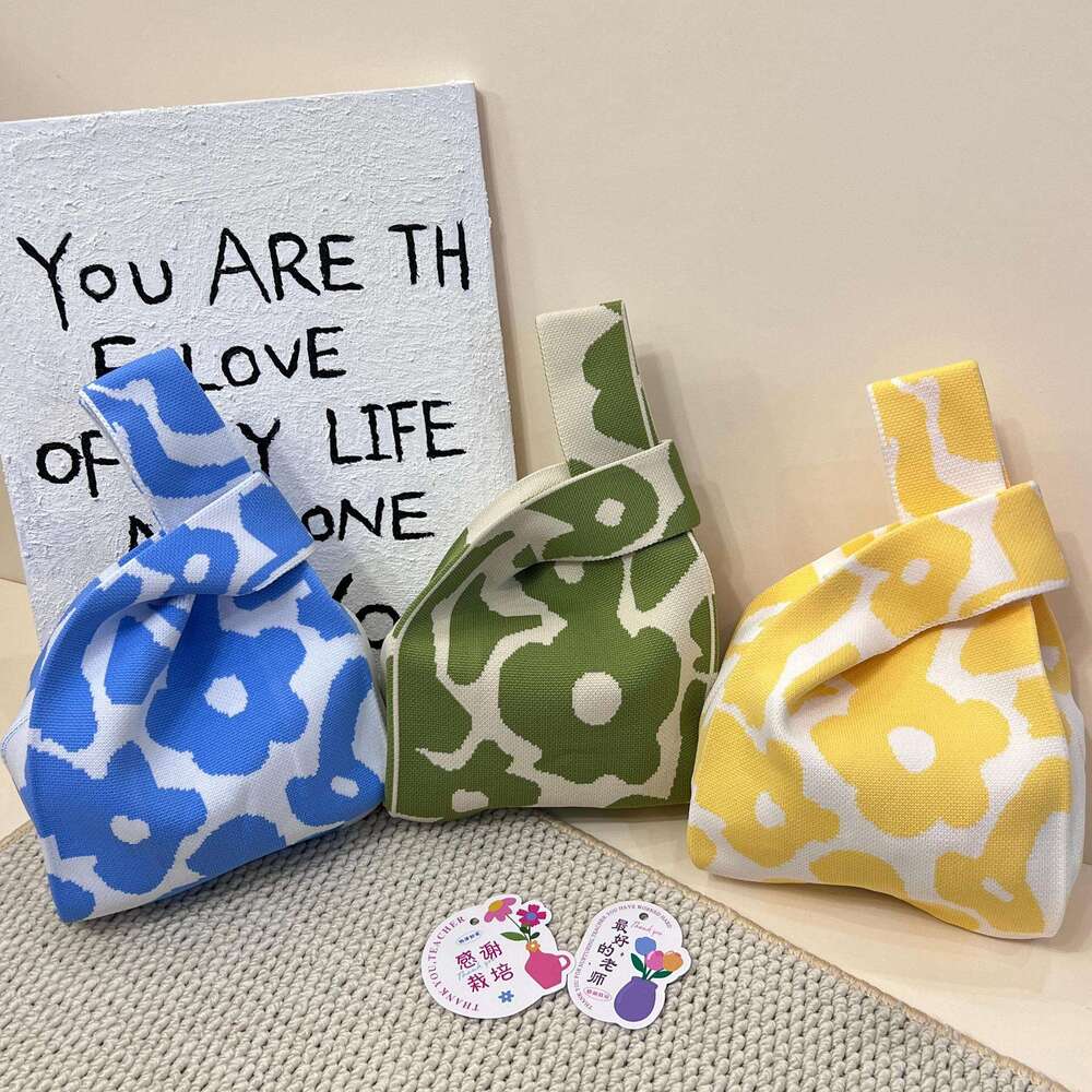2025ins Spring and Autumn Floral Women's Handbag Versatile Knitted Wrist Single Shoulder Bucket Bag Tote