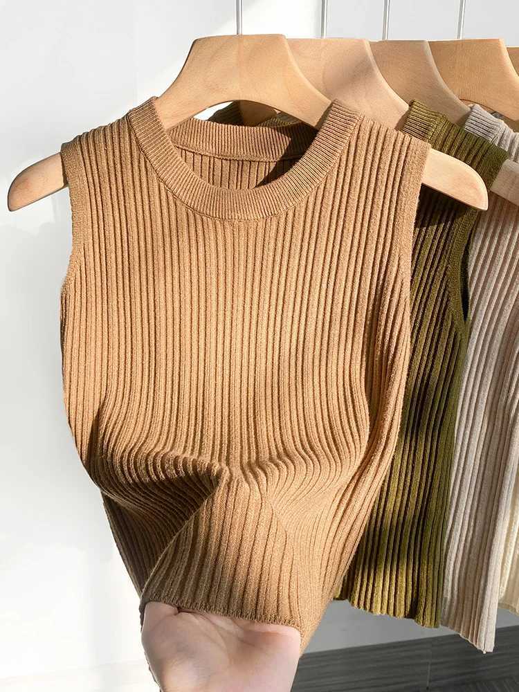 AOSSVIAO 2025 Korea Knitted Vests Women Top Oneck Solid Tank Blusas Y2K Summer New Fashion Female Sleeveless Casual Thin Tops Z250905
