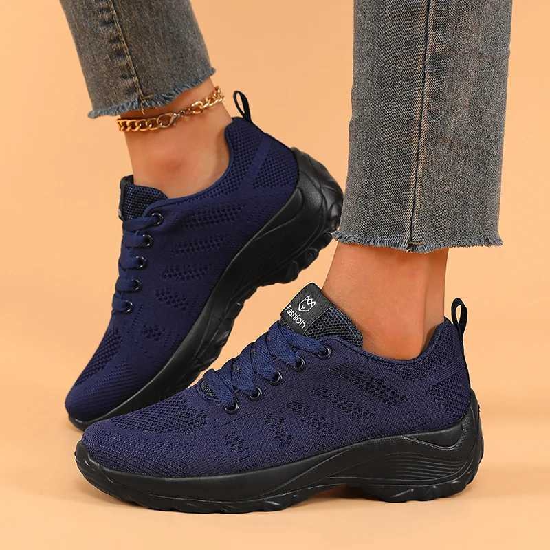 Womens Shoes New Style Womens Fashion Thick Soled Sports Leisure Shoes Trendy Versatile Lightweight Mesh Shoes Womens Style Z250905