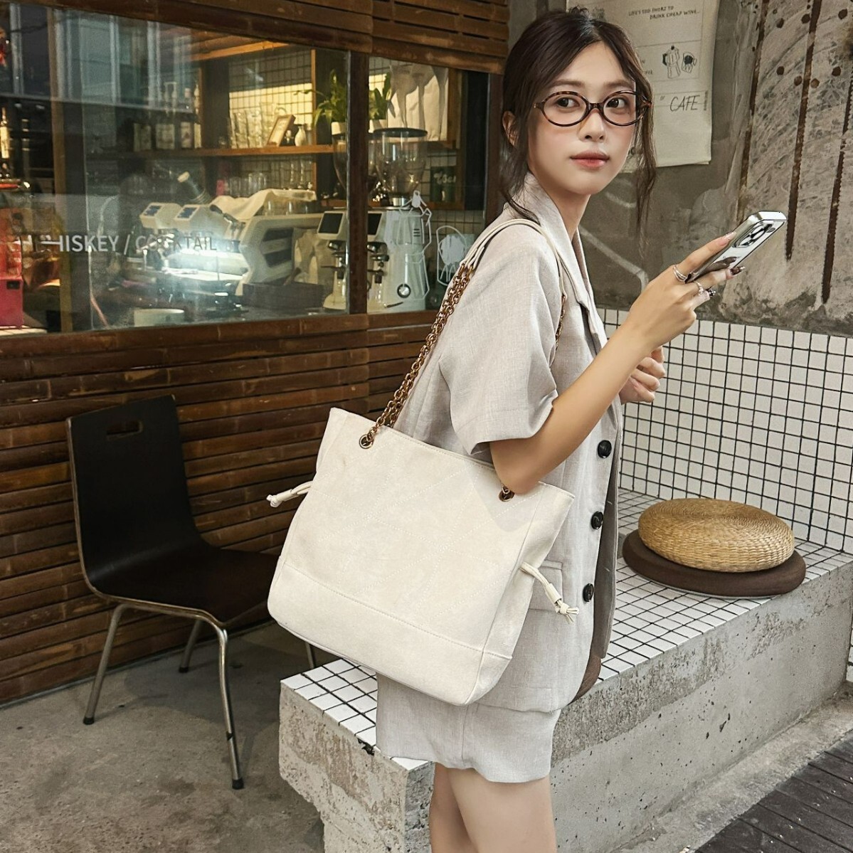 Women s Travel Bag New Fashion Retro Cowhide Matte Chain Large Capacity Commuting Women s Shoulder Bag Autumn New Designer Bag