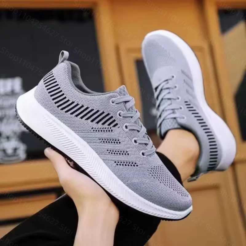 New wearresistant thickened casual shoes for men fashion sports shoes breathable tennis shoes outdoor walking training tennis shoes Z250905