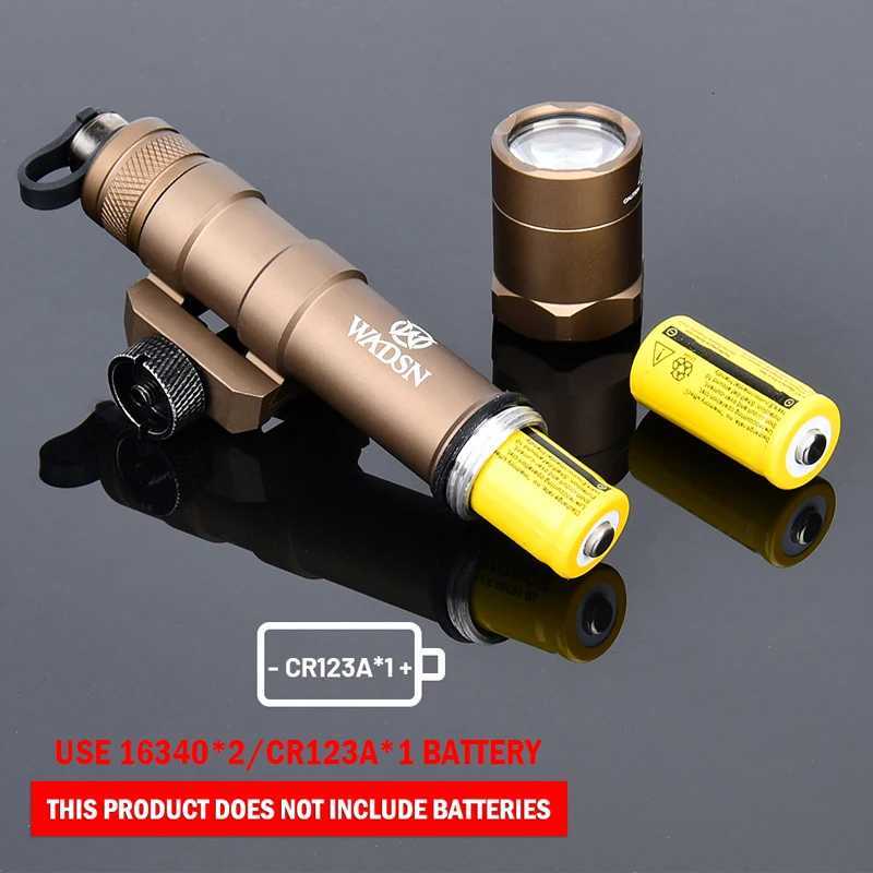 WADSN M600 M600B Tactical Flashlight 600Lumen White LED Scout Light Hunting Weapon Airsoft Accessroy Fit 20mm Picatinny RailXJ250905
