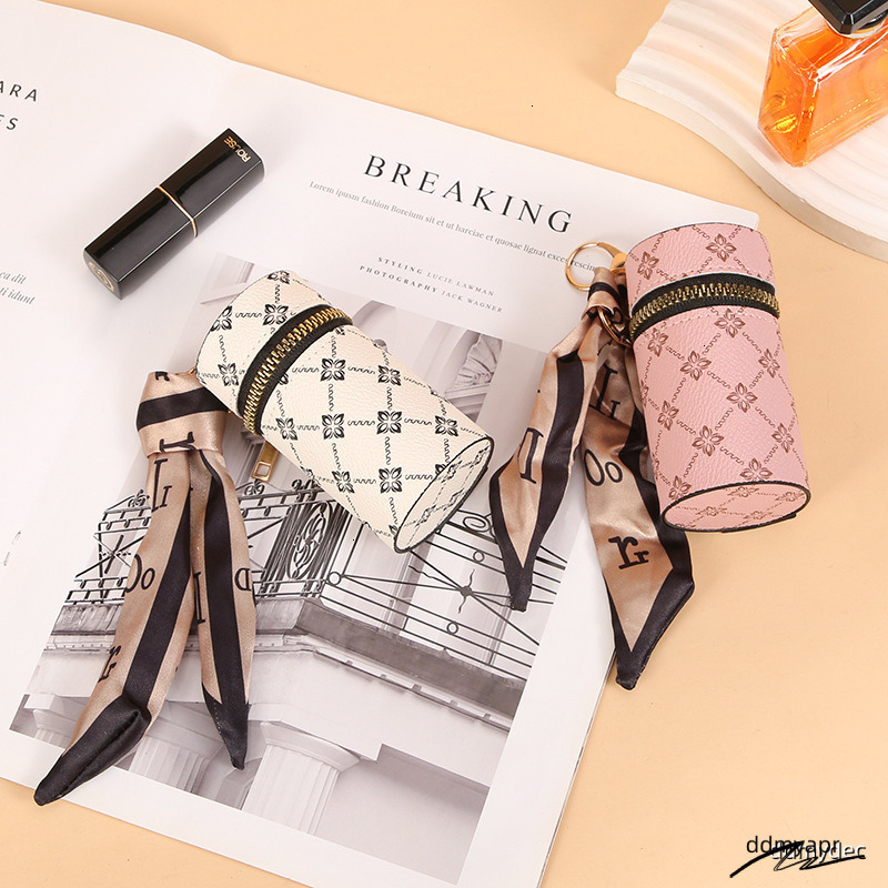 Leather ddmydec Bucket Pendant Earphone Lipstick Mini Keychain Bag Key Pouch Women Accessories Keyring Gift250710 ddmydec