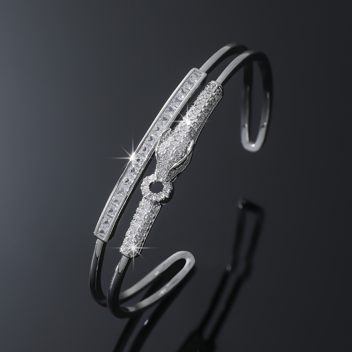 Luxury Brand Designer Jewelry 2024 New Leopard Head Bracelet Copper Inlaid With Colorful Zircon Elegant Fashionable Bold Classic Chinese Style Element Bracelet