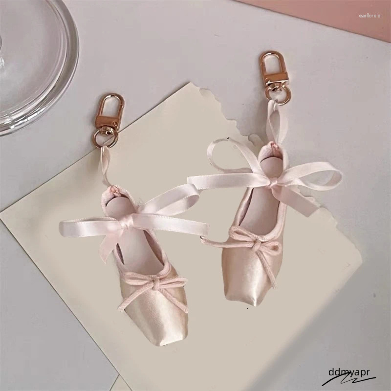 Keychains Delicate Ballet Shoes Bows Strap Charm Eye Catching Keyring Unique Keychain Bag And Phone ddmyday Pendant For Girls Woman