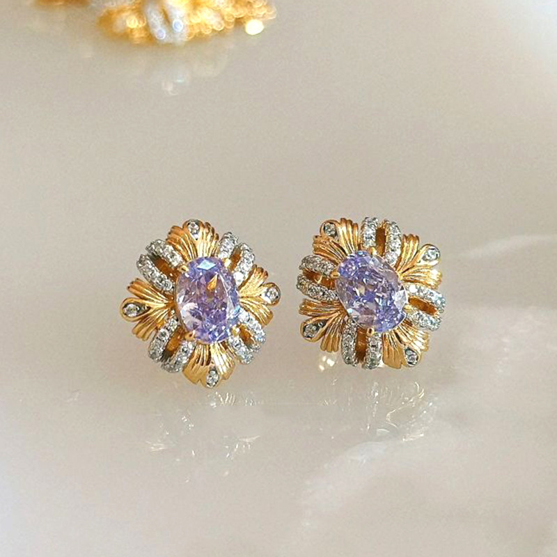 Luxury Brand Designer Jewelry Xiaohongshu Hot-Selling Purple Vine Ribbon Earrings Vintage Ancient Gold Noble Elegant Purple Zircon Earrings One-Piece 