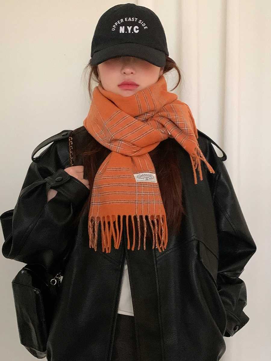 Woolen Plaid Scarf For Women New Autumn And Winter 2025 Warm KoreanStyle Retro Shl AtmosphereFe Knitted Neck WarmerXJ250905
