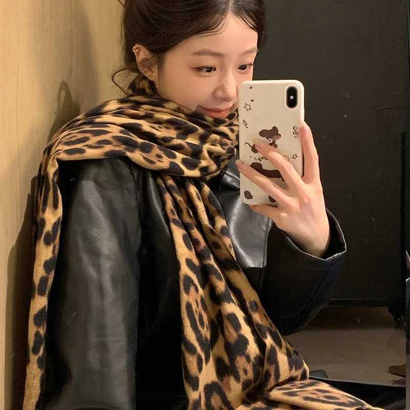 Leopard Tassel Scarf Female Retro Winter Thickened Warm Shl Embroide Classic Y2K Korean Gothic Scarf Nightclub PartyXJ250905
