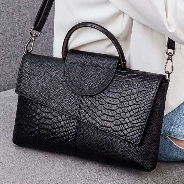 Clutch for Women New Large Capacity Banquet Handbag Crocodile Pattern Ladies Fashionable Elegant Crossbody Bag