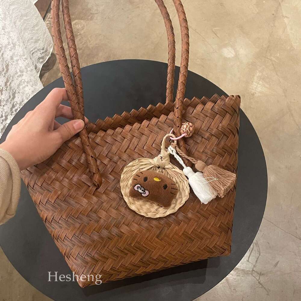 Spring Summer Beach Vacation Woven 2024 New Rattan Handbag Straw Casual Shoulder Bucket Bag