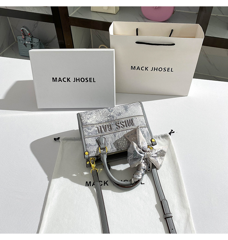 Luxury Bag TB BHULAMTE Designer Bag One-piece Dropshipping Large Capacity Printed Commuter Tote Bag 2025 New Embroidered Handheld Small Square Bag Who