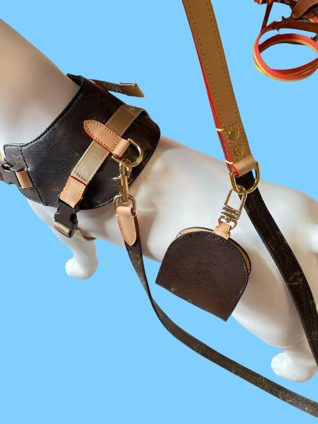 Designer Dog Saddle Chest Back Cat Leash Trendy Brand Collar Harness Small Medium Dog Vest Style Pet Supplies Anti-lost Luxury Pet Collar Traction Rope 778