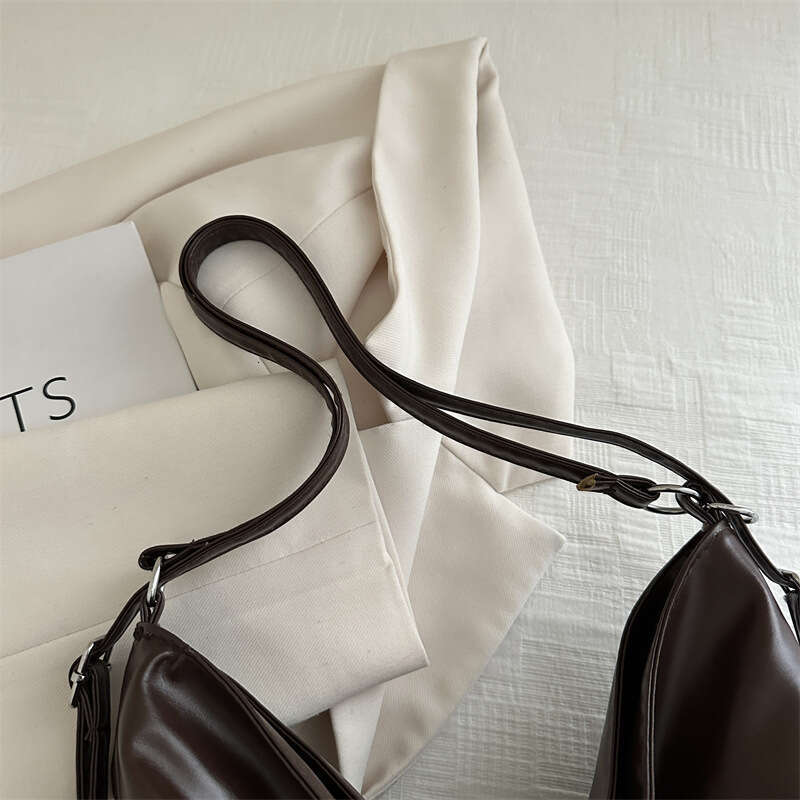 Soft Leather Women's 2025 New Large Capacity Commuter Backpack Single Shoulder Crossbody Simple Casual Trendy Tote Bag