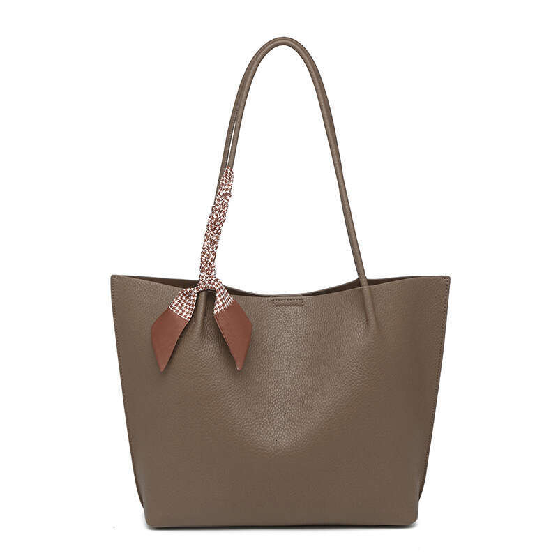 Niche Design Large Capacity Underarm for Women 2025 Korean Version New High-end Silk Scarf Women's Versatile Shoulder Bag