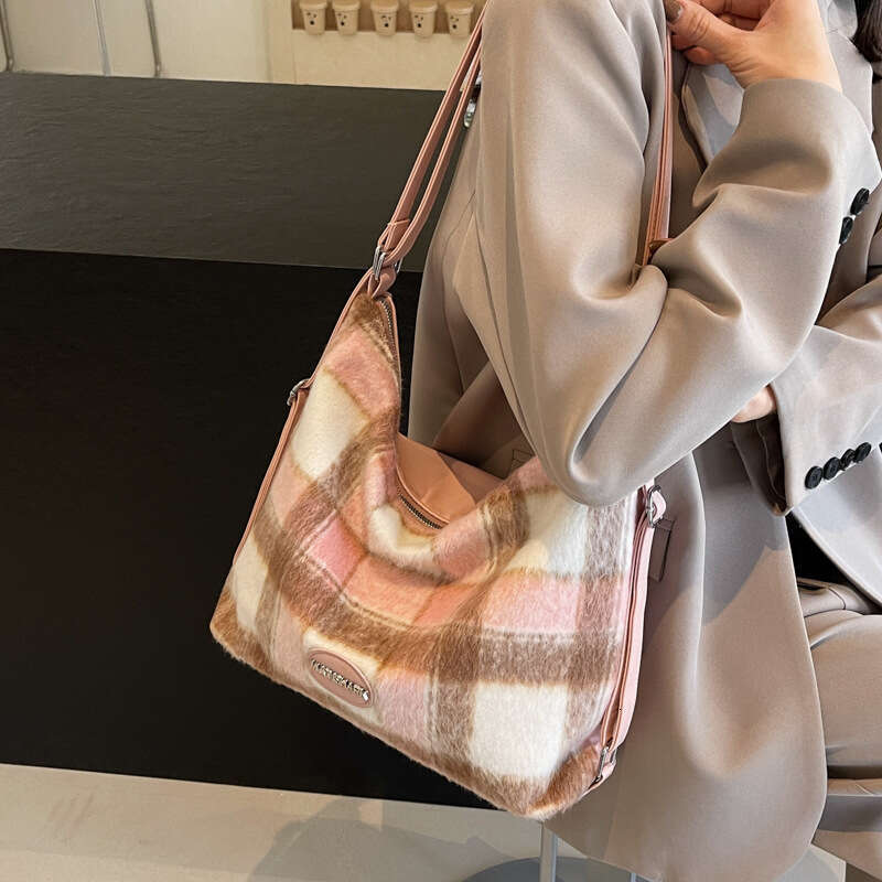 Versatile Shoulder 2024 New Plaid Large Women's Fashion Design Backpack Woolen Casual Tote Bag