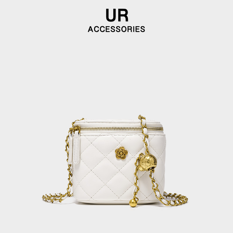 2025 New Mini Quilted Texture Chain Single Shoulder Crossbody Camellia Small Box Bag