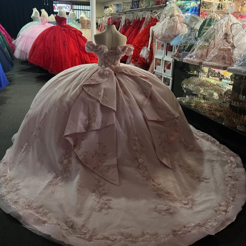 Light Pink Shiny Quinceanera Dresses Off Shoulder Ball Gown Sweet 16 Dress Applique Flower Tull Beads Birthday Party Vestidos 15 De Anos