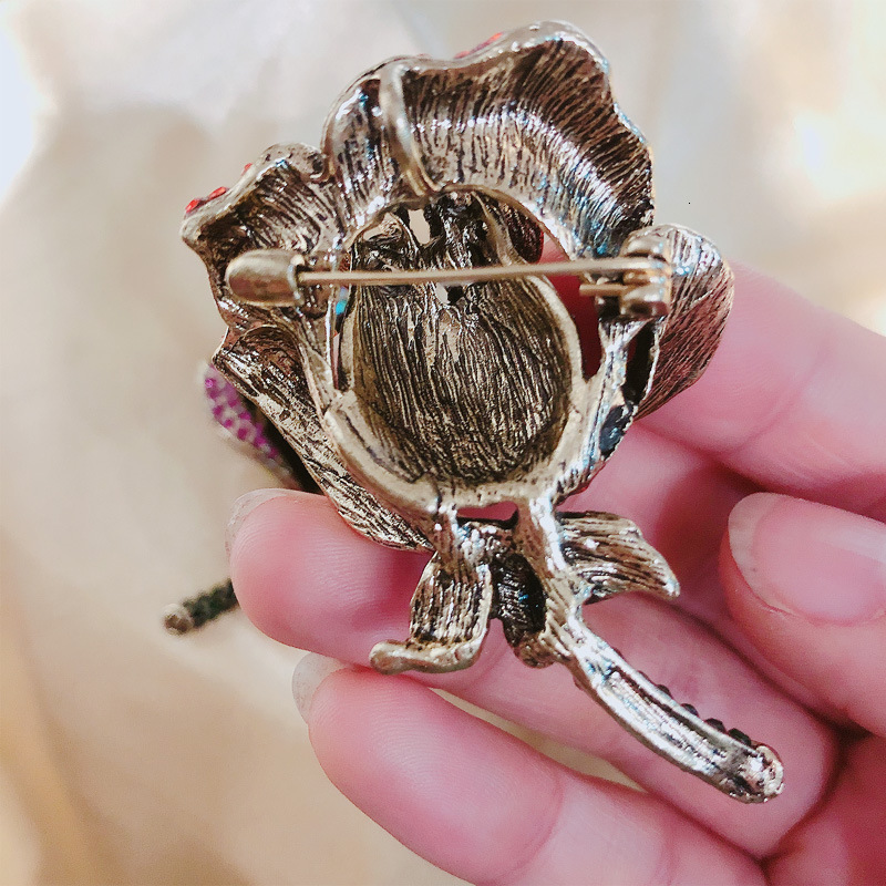 Ins Alloy Diamond-set Rose Brooch Floral Women Exaggerated Popular Brunette Suit Pin Accessories