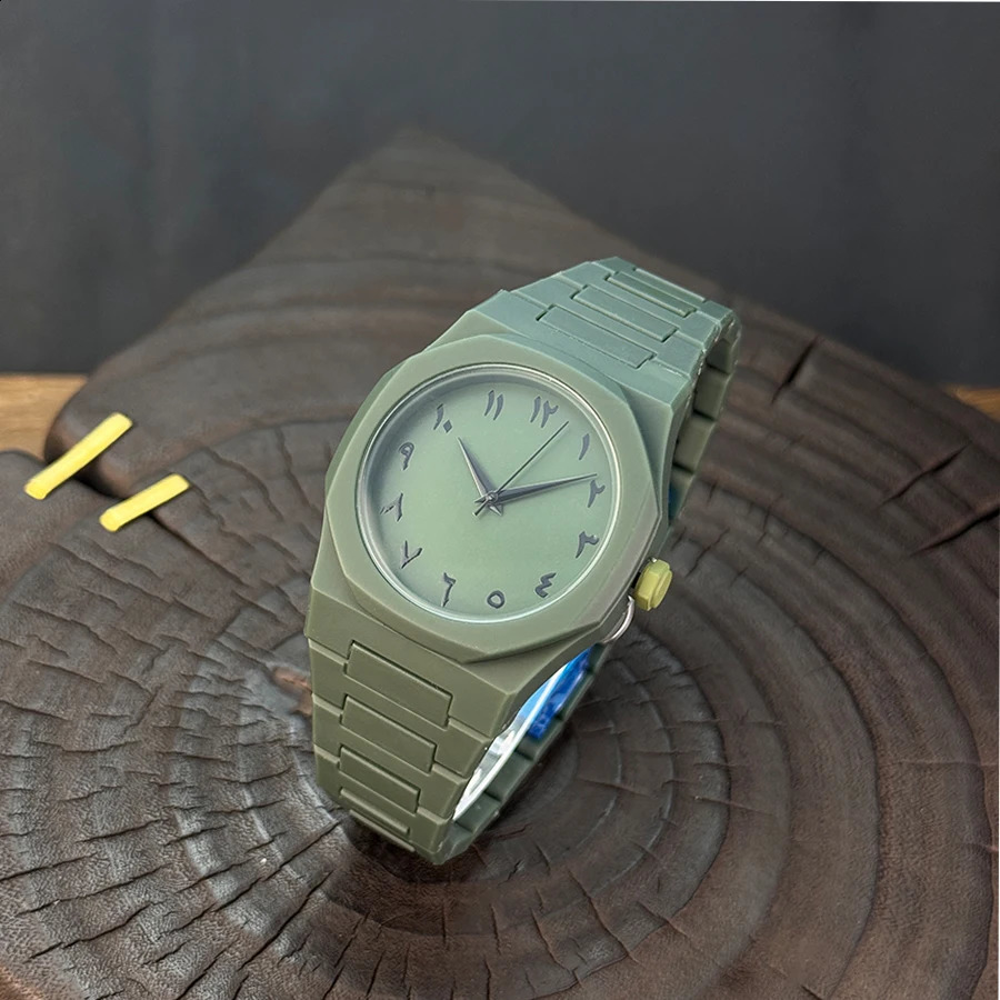 s in the Middle East highend plastic mens watch with Arabic numerals neutral casual simple quartz 250828