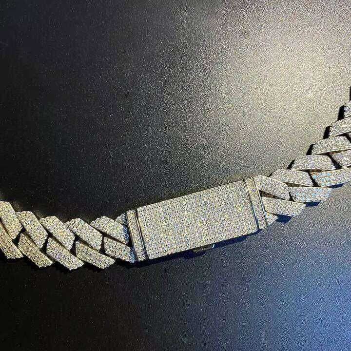 Custom VVS Moissanite Dia Cuban Chain for Men IGI GRA Certified Sier Necklace with Gold Plated Finish Streetwear