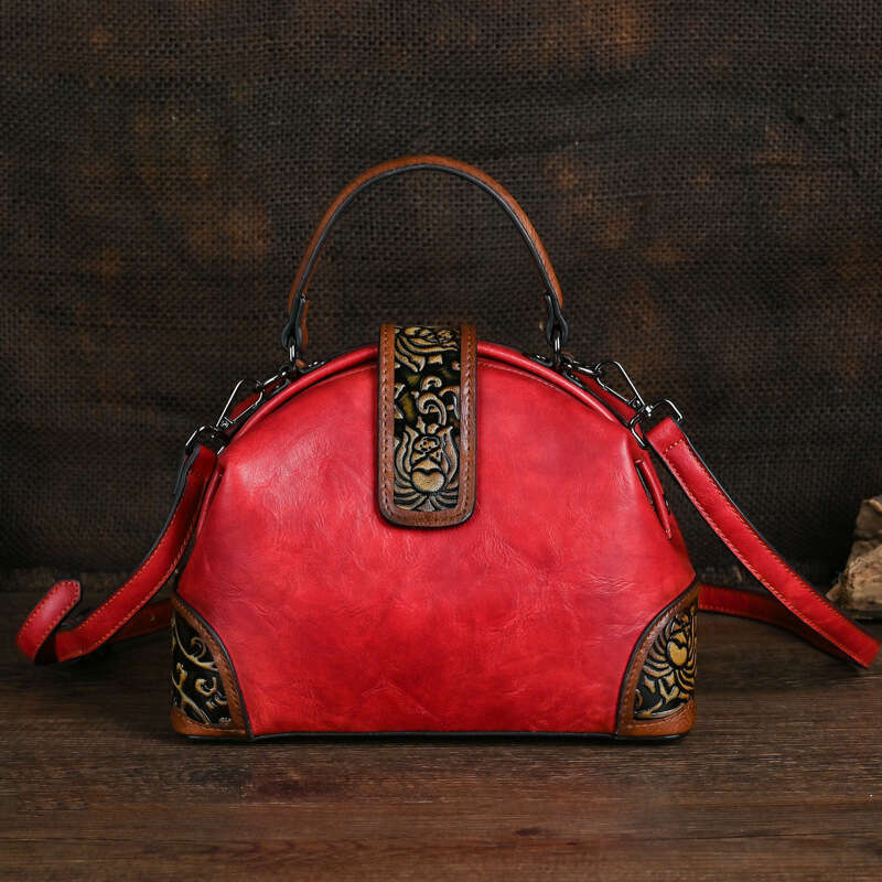 New Casual Simple Daily Matching Women's Embossed Handmade Color Rubbing Handheld Clip Crossbody Bag