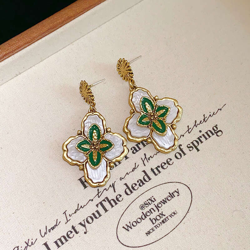 Vintage Sier Needle Oil Drop Flower High-end Stud Earrings for Women Unique Temperament Ear Jewelry