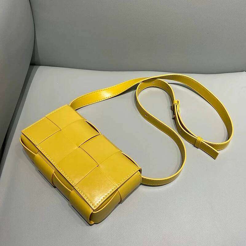 High Quality Oil Wax Leather Waist Women's Shoulder Bag Designer Fanny Pack Mini Phone Purses For Female Give chain