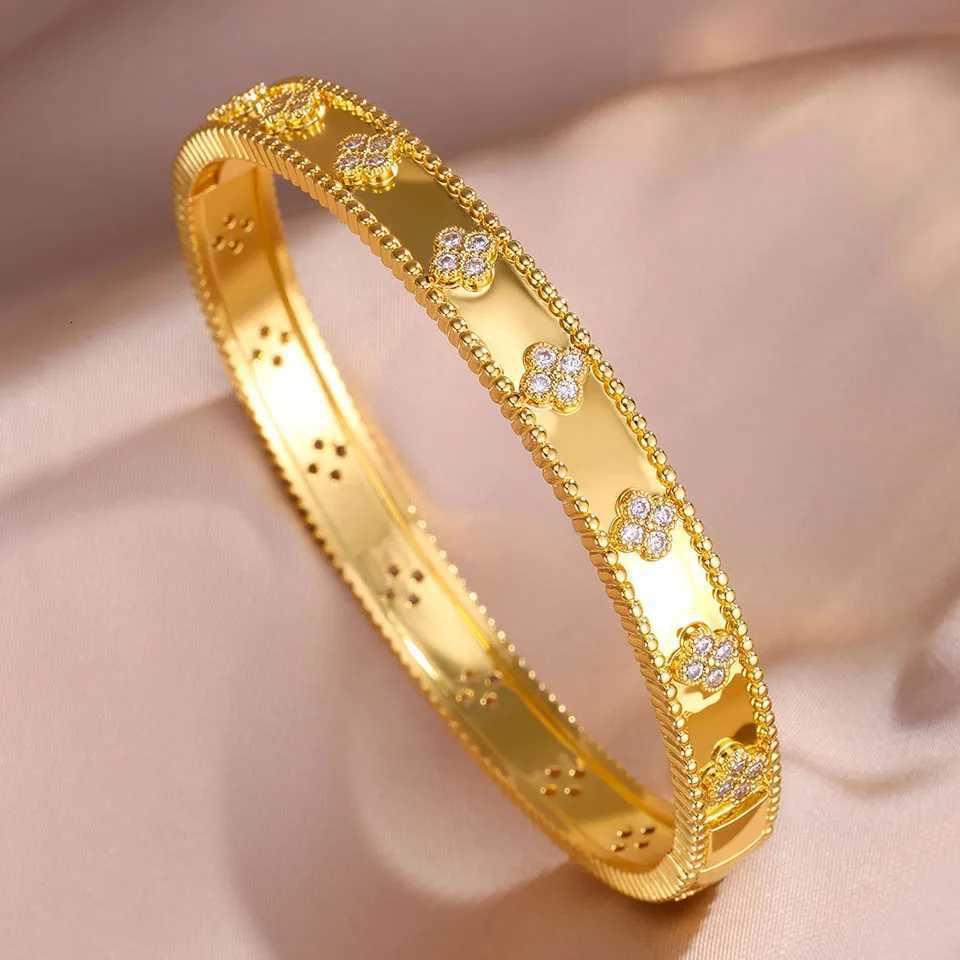 Sexy Luxury Flower Diamond Bracelet Suitable For Wen To Wear Fashionable Jewelry For Travel Parties And Banquets S250905