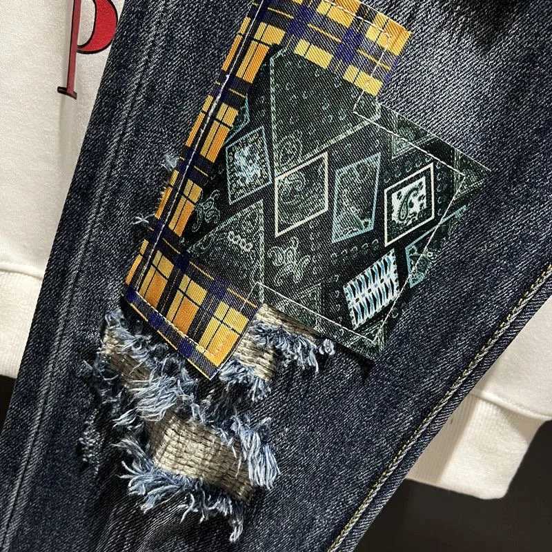 2023 Spring and Autumn New Mens Fashion Trend Ripped Patch Small Foot Pants Mens Casual Slim Comfortable HighQuality Jeans W250905