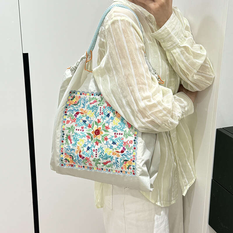 Custom Japanese Embroidery Ballchain Eco-friendly Women's Crossbody Single Shoulder Canvas Bag Handbag