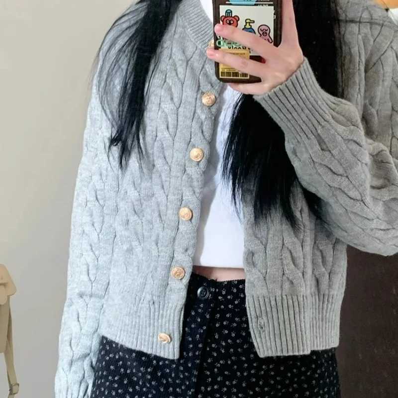2024 Vintage Long Sleeve Cardigan Women Sweater Oneck Elegant Knitted Top Fashion Autumn Grey Knitwear Z250905