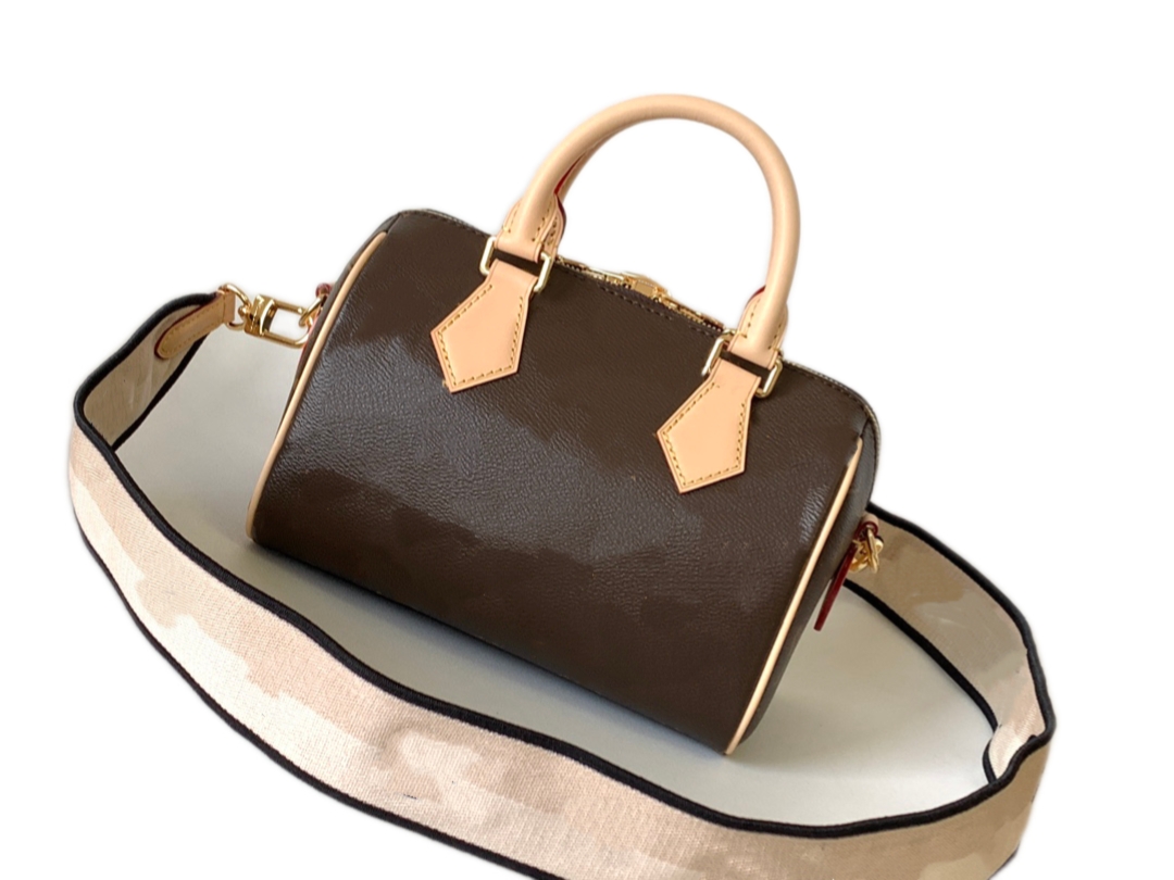 Designer lady's handbag, luxury lady's pillow bag, high-end top-of-the-line shoulder bag, large-capacity space bag